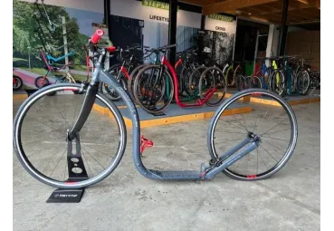 KICKBIKE RACE MAX 28/28 BLACK LIMITED KICKBIKE RACE MAX 28/28 BLACK LIMITED